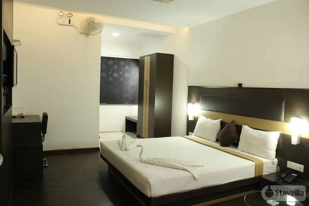 טירופור Hotel The Home מראה חיצוני תמונה